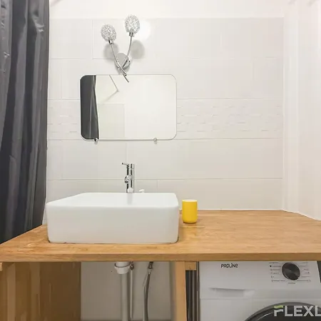 Flexliving - T2 - Philippe Auguste Parigi
